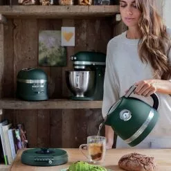 Titelseite -ISOLIERPLATTEN 15365 Wasserkocher ARTISAN 2