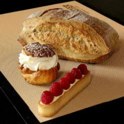 De Buyer - Gelochte Silikon-Backmatte ""AIRMAT"" -ISOLIERPLATTEN 21981 DURCHBROCHEN BAeCKMAeTTE AeIRMAeT 40X30 3