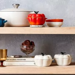 Le Creuset - Kürbisförmchen Mit Deckel 300 Ml - Meringue -ISOLIERPLATTEN 45890 Kuerbisfoermchen mit Deckel 6