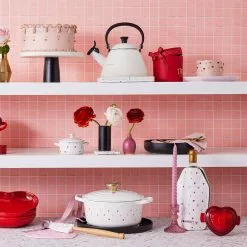 Le Creuset - Mini Cocotte Hearts 7 Le Creuset - Mini Cocotte Hearts -ISOLIERPLATTEN 47108 Mini Cocotte 3