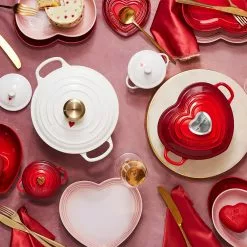 Le Creuset - Mini Cocotte Hearts 8 Le Creuset - Mini Cocotte Hearts -ISOLIERPLATTEN 47108 Mini Cocotte 4