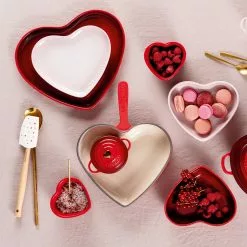 Le Creuset - Servierplatte In Herzform 32 Cm -ISOLIERPLATTEN 50036 Servierplatte in Herzform 4